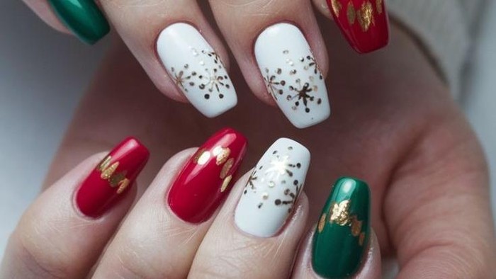 Red White Green Christmas Nails. Foto: Pinterest/Products