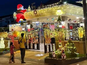 Viral! Pasangan Ini Habiskan Rp 36 Juta buat Dekorasi Natal Seperti di Mal