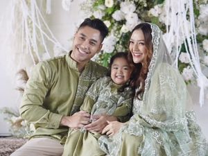 7 Foto Pengajian 4 Bulanan Kehamilan ke-2 Siti Badriah, Baby Bump Curi Atensi