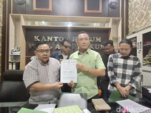 Kuasa Hukum Luthfi Sebut Ibu Lady Berpotensi Dijerat Pasal Penyertaan Kuasa Hukum Luthfi Sebut Ibu Lady Berpotensi Dijerat Pasal Penyertaan