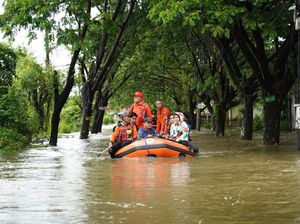 Makassar Tanggap Darurat Banjir Imbas Cuaca Ekstrem Makassar Tanggap Darurat Banjir Imbas Cuaca Ekstrem