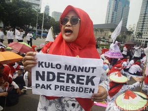 Aksi Guru Swasta Minta Tunjangan Rp 2 Juta/bulan