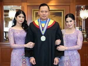 7 Gaya Kompak Annisa Pohan & Almira Berkebaya Lilac di Wisuda S3 AHY, Memukau 7 Gaya Kompak Annisa Pohan & Almira Berkebaya Lilac di Wisuda S3 AHY, Memukau