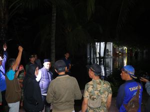 Langkah Ipuk Saat 1.200 Warga Muncar Banyuwangi Dilanda Banjir Rob Langkah Ipuk Saat 1.200 Warga Muncar Banyuwangi Dilanda Banjir Rob