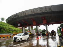 147 Ribu Kendaraan Melintas di Tol Tangerang-Merak Jelang Libur Natal