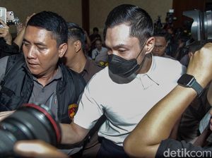 UU Tipikor Digugat ke MK Terkait Vonis Ganti Rugi Harvey Moeis dkk UU Tipikor Digugat ke MK Terkait Vonis Ganti Rugi Harvey Moeis dkk