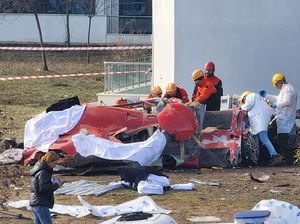 Video: Detik-detik Helikopter Ambulans Tabrak Gedung di Turki, 4 Orang Tewas Video: Detik-detik Helikopter Ambulans Tabrak Gedung di Turki, 4 Orang Tewas