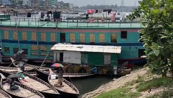 Potret Hotel Rp 4.000 Semalam, Bangunan Ngapung-Toilet Langsung ke Sungai