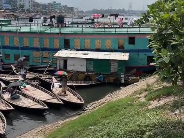Potret Hotel Rp 4.000 Semalam, Bangunan Ngapung-Toilet Langsung ke Sungai
