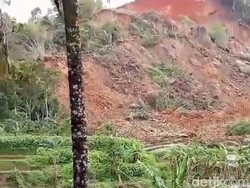 Bukit Garu di Sukabumi Longsor, Sawah Tertimbun-Warga Dievakuasi