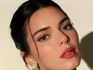 Foto: Inspirasi Makeup Natal 2024, Makeup Bernuansa Pink Hingga Silver Foto: Inspirasi Makeup Natal 2024, Makeup Bernuansa Pink Hingga Silver