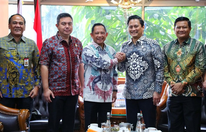 Mendagri Dukung Perayaan Natal Nasional 2024 Mendagri Dukung Perayaan Natal Nasional 2024