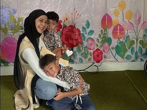 7 Foto Paula Verhoeven Rayakan Hari Ibu Bareng 2 Anaknya, Penuh Haru