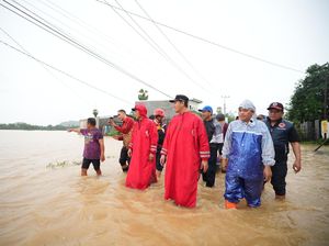 Bupati Yusran Lalogau Klaim Banjir di Pangkep Kiriman dari Barru dan Bone Bupati Yusran Lalogau Klaim Banjir di Pangkep Kiriman dari Barru dan Bone