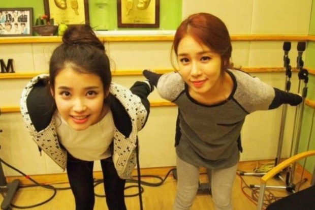 Potret IU dan Yoo In Na