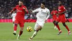 Real Madrid Bungkam Sevilla, Salip Barcelona