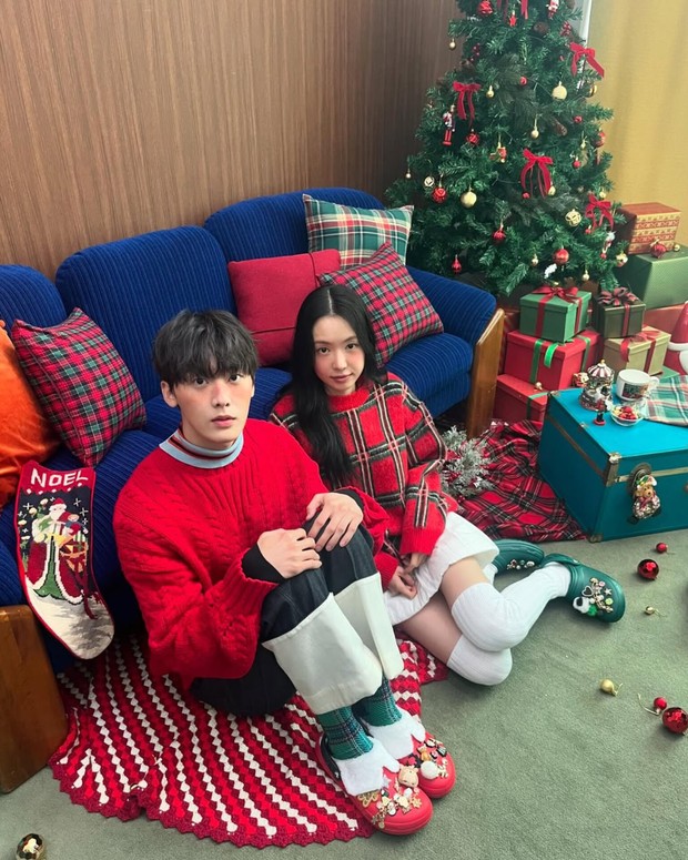 Potret Yoon San Ha dan Son Na Eun