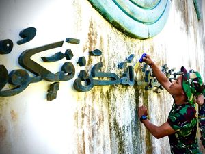 Jelang 20 Tahun Tsunami, TNI di Aceh Bersihkan Kuburan Massal Jelang 20 Tahun Tsunami, TNI di Aceh Bersihkan Kuburan Massal