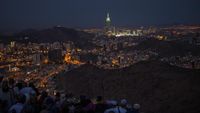 Memandang Indahnya Kota Makkah dari Puncak Jabal Nur