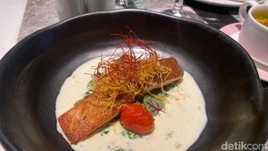 Rayakan Natal dengan Confit Salmon dan Beef Bourguignone di Kafe Ini