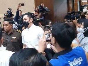 Harvey Moeis Bersiap Divonis, Sandra Dewi Tak Ada di Ruang Sidang Harvey Moeis Bersiap Divonis, Sandra Dewi Tak Ada di Ruang Sidang