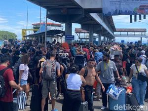 Penyeberangan Fast Boat di Pelabuhan Padangbai Ditutup Akibat Gelombang Tinggi
