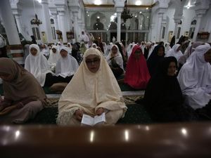 Dzikir Akbar Mengenang 20 Tahun Tsunami Aceh Dzikir Akbar Mengenang 20 Tahun Tsunami Aceh