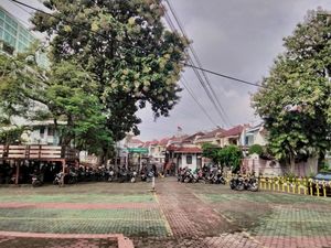 ASN Pemkot Medan Wajib Naik Kendaraan Umum Hari Ini, Parkiran Sepi ASN Pemkot Medan Wajib Naik Kendaraan Umum Hari Ini, Parkiran Sepi
