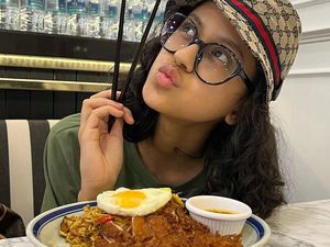 Potret Asila Maisa, Anak Ramzi Ketika Nikmati Cupcake dan Mie Goreng Potret Asila Maisa, Anak Ramzi Ketika Nikmati Cupcake dan Mie Goreng