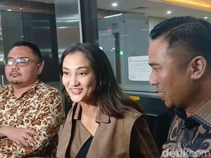 Kisruh Gugatan Warisan Cucu kepada Ratna Sarumpaet Kisruh Gugatan Warisan Cucu kepada Ratna Sarumpaet