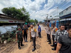 Polres Kediri Kota Imbau Warga Tetap Tenang Meski Datang Banjir Polres Kediri Kota Imbau Warga Tetap Tenang Meski Datang Banjir