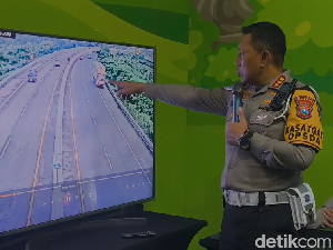 Rekaman CCTV Detik-detik Truk Tertabrak Bus di Tol Pandaan-Malang Rekaman CCTV Detik-detik Truk Tertabrak Bus di Tol Pandaan-Malang