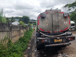 Jalan yang Ditumpahi Cairan Kimia di KBB Aman Dilintasi