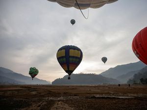 Belasan WNI Jadi Korban Luka dalam Kecelakaan Balon Udara di Turki Belasan WNI Jadi Korban Luka dalam Kecelakaan Balon Udara di Turki