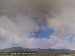 Gunung Raung Erupsi, Kolom Abu Teramati hingga 2.000 Meter