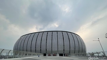 Cara ke Stadion JIS Naik KRL dan Transjakarta, Cek Rutenya!