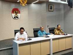 KPK Ungkap Upaya Hasto Rayu Riezky Mau Digantikan Harun Masiku di DPR