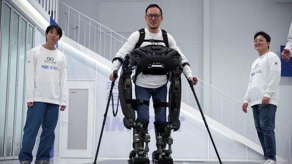 Canggihnya Robot Iron Man Buatan Korsel, Bantu Pasien Lumpuh Berjalan