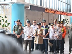 Menko PMK Tinjau Pelabuhan Merak, Cek Kelancaran Mudik Nataru
