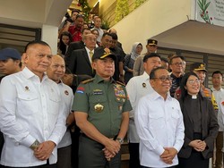 Tinjau Gereja Samanhudi, Menko PMK Harap Natal 2024 Bawa Kedamaian