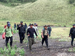 Video Pendakian Gunung Semeru Ditutup gegara Cuaca Ekstrem