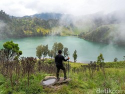 Pendakian Gunung Semeru Kembali Dibuka, Ini Prosedur dan Harga Tiketnya