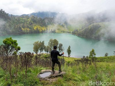 Pendakian Semeru Tutup 10 Hari Hormati Tradisi Tengger