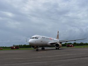 Super Air Jet Tujuan Juanda Sempat Dialihkan ke Semarang, Ini Penyebabnya Super Air Jet Tujuan Juanda Sempat Dialihkan ke Semarang, Ini Penyebabnya