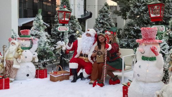 Potret Meriah Perayaan Natal di Dubai