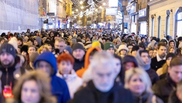 Ribuan Orang Ikuti Pawai Jalan untuk Sekolah Aman di Zagreb