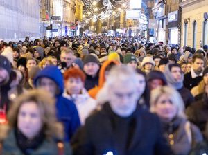 Ribuan Orang Ikuti Pawai Jalan untuk Sekolah Aman di Zagreb