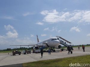 Gunung Raung Erupsi, Aktivitas Penerbangan di Bandara Banyuwangi Normal Gunung Raung Erupsi, Aktivitas Penerbangan di Bandara Banyuwangi Normal