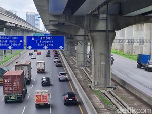 Operasi Truk Dibatasi Saat Isra Miraj-Imlek, Ini Ketentuannya