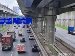 Operasi Truk Dibatasi Saat Isra Miraj-Imlek, Ini Ketentuannya